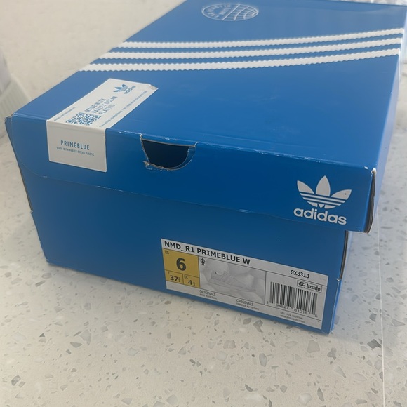 Adidas NMD R1 Primeblue Women’s Size 6 White NEW WITH BOX AND TAG - Picture 11 of 11